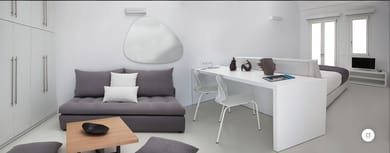 Superior Suite with Outdoor Hot Tub and Caldera View