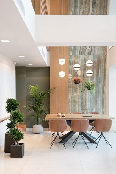 M City Hotel - Image 6