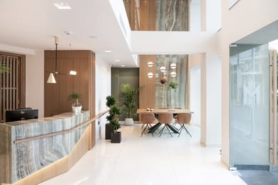 M City Hotel - Image 7