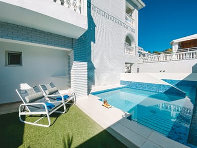 Deluxe Suite with Private Pool