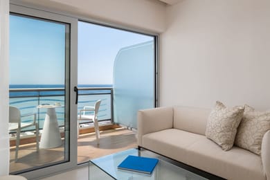 LIFE STYLE JACUZZI SUITE SEA FACING