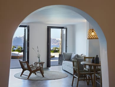 Honeymoon Villa with Private Pool & Caldera View - Evangelia