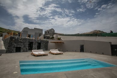 Premium Villa with Private Pool & Caldera View "Arkadia"