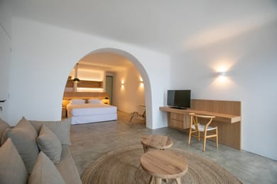 Senior Villa with Private Pool & Caldera View "Melina"