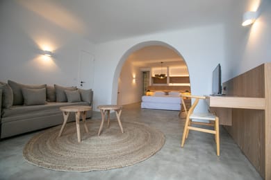 Senior Villa with Private Pool & Caldera View "Melina"