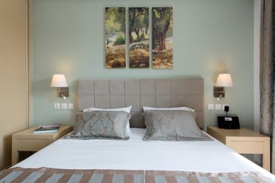 Double or Twin Room with Side Sea