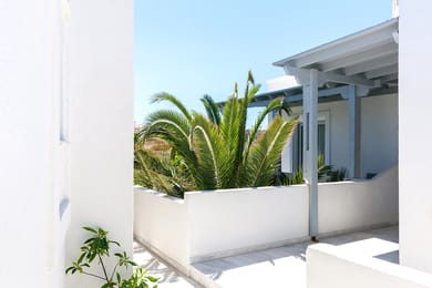 Memories Beach Hotel - Image 6