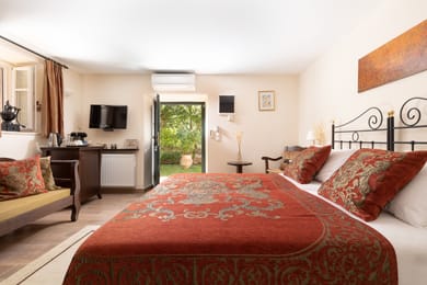 The Kafeneion - Lower Garden Twin Room - Ensuite