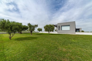 Merelia Luxury Villas - Image 3