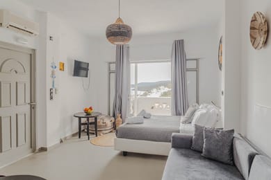 Deluxe Suite with Sea View