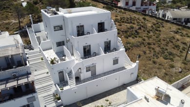Merichas Sea View Suites - Image 5