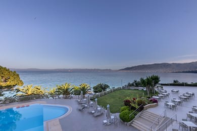 Messinian Bay Hotel - Image 2