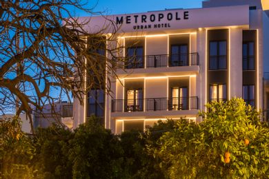 Metropole Urban Hotel - Image 7