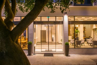 Metropole Urban Hotel - Image 3