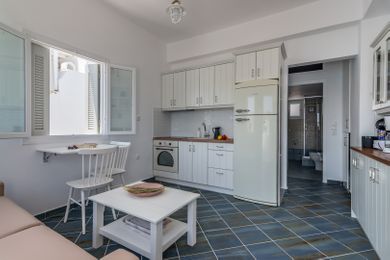 Michalakis Seaside Suites Milos - Image 2