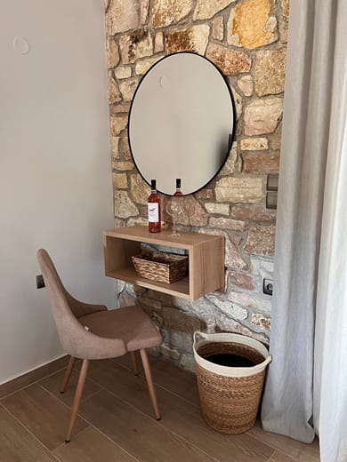 Michelangelo Suites & Apartments - Image 3