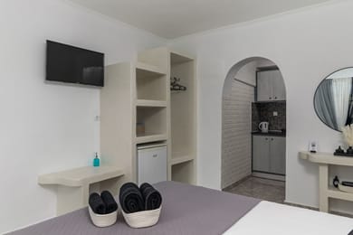 Miloessa Milos - Image 3