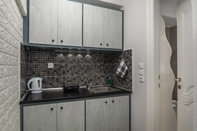 Miloessa Milos - Image 4