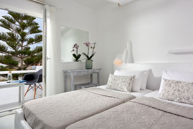 Milos Hotel - Image 6