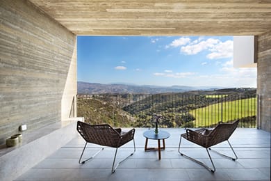Ezousa Executive Suite