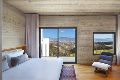 Ezousa Luxe Duplex Suite