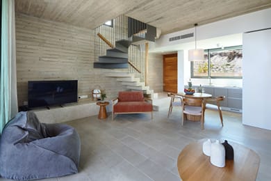 Ezousa Luxe Duplex Suite