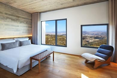 Ezousa Luxe Suite