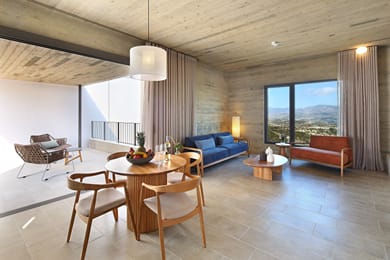 Ezousa Luxe Suite