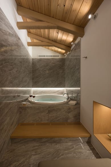 Mirabile Luxury Suites Chania - Image 7