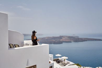 Junior Suite with Caldera View