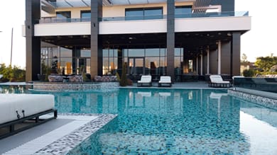 Mirror Hotel - Image 3