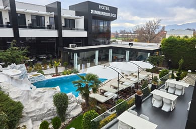 Mirror Hotel - Image 7