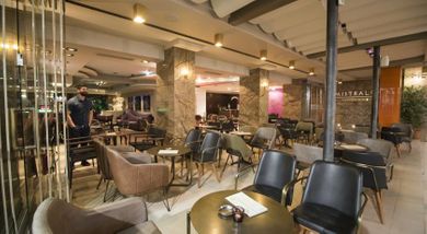 Mistral Seaside Hotel
