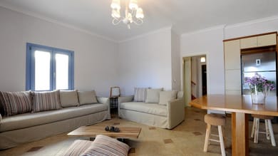 Three-Bedroom Villa with Ground Level & Rooftop Terrace and Caldera View