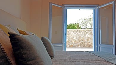 Three-Bedroom Villa with Ground Level & Rooftop Terrace and Caldera View
