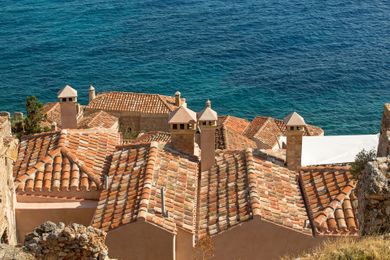 Moni Emvasis Luxury Suites - Image 4