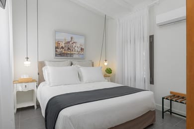 Villa Ambrose | 7 Bedrooms | Tzikides