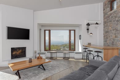 Villa Ambrose | 7 Bedrooms | Tzikides