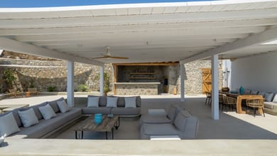 Villa Arabella | 6 Bedrooms | Aleomandra