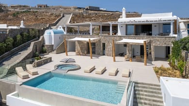 Villa Arabella | 6 Bedrooms | Aleomandra