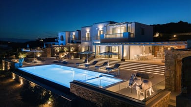 Villa Brielle | 5 Bedrooms | Kalafatis