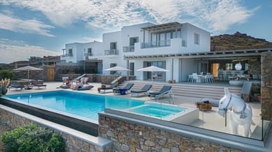 Villa Brielle | 5 Bedrooms | Kalafatis