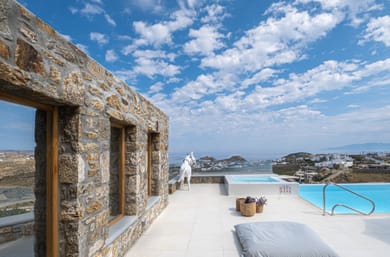 Villa Brielle | 5 Bedrooms | Kalafatis
