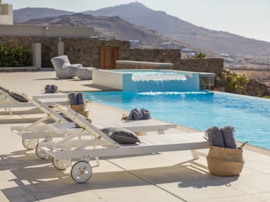 Villa Celia | 5 Bedrooms | Kalafatis