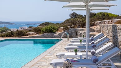 Villa Evelyn | 4 Bedrooms | Mikri Santa Maria