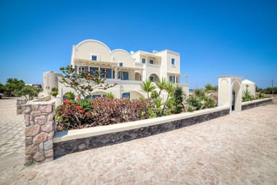 MONOLiTHIA Santorini - Image 3