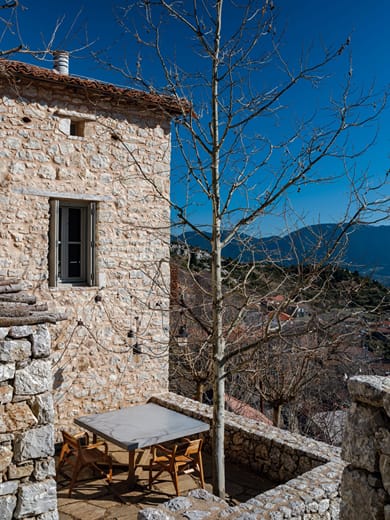 Moreas Peak Lodge - Image 3