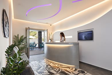 Mountain & Sea Suites Santorini - Image 2