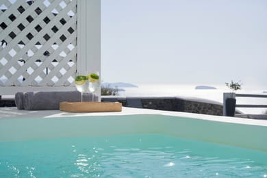 Superior Jetted Tub Side Sea View