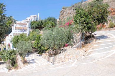 Muses SeaSide Villas - Image 4